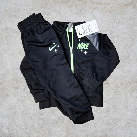 Nike Baby Boys Tricot Long Sleeve Jacket and Joggers 12 Month NWT - Picture 1 of 7